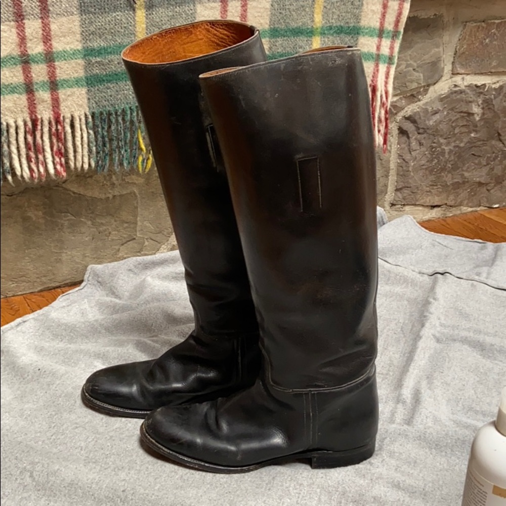 Riding boots